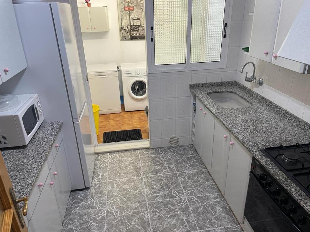 דירות Perelló Broadway Es Mar מראה חיצוני תמונה